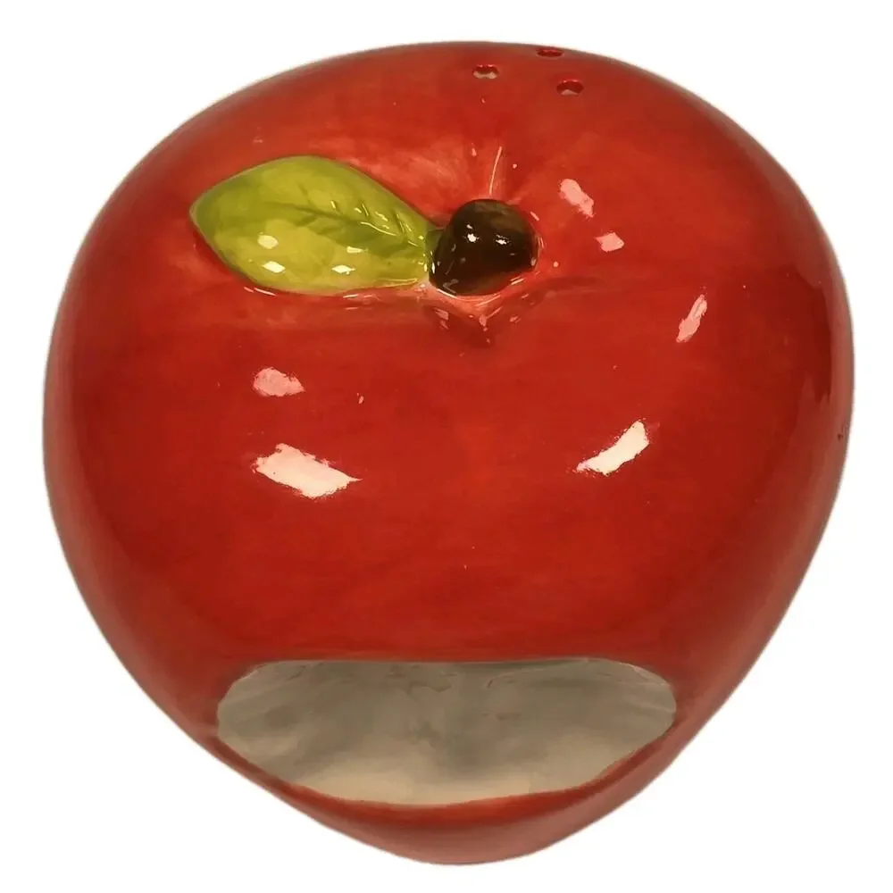 Disney Classic Snow White Evil Witch & Poisoned Apple Salt & Pepper Shakers